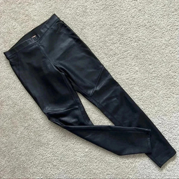 Free People Black Faux Leather Pants Women’s Size 25 Urban Outfitters Polyester - Picture 1 of 16